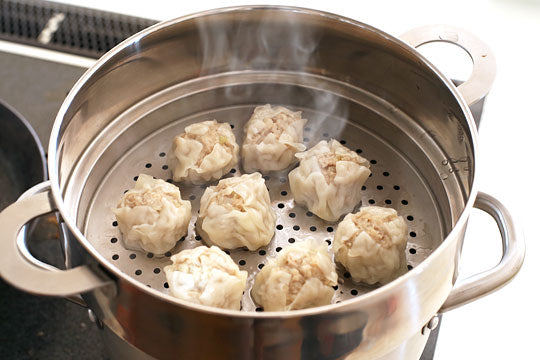 D121 Steamed Wasabi pork Dumpling  わさび豚肉シュウマイ８pc